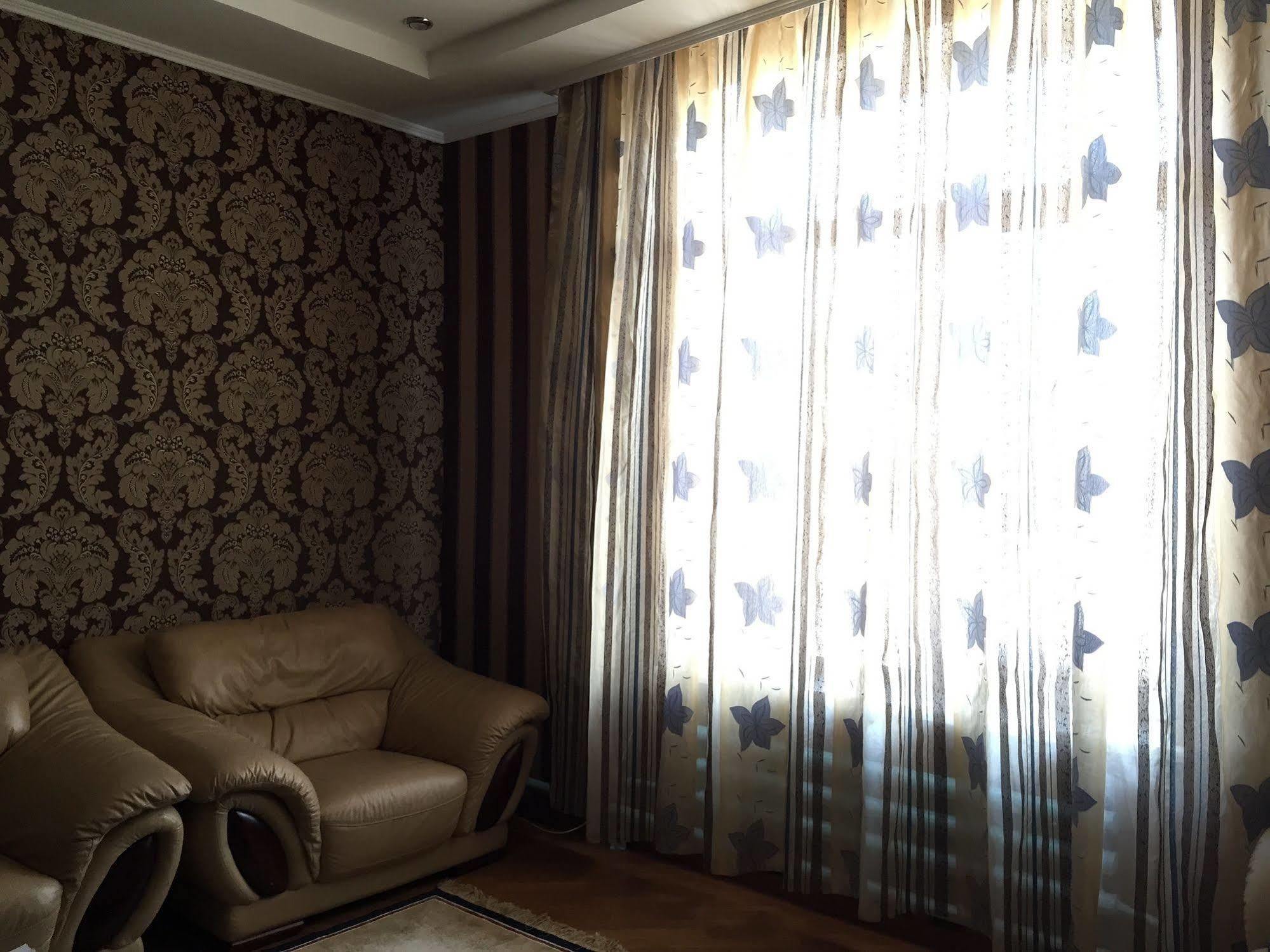 Rise Hotel Almaty Exterior foto